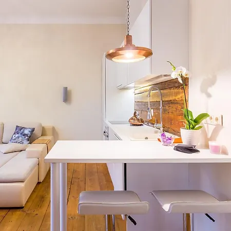 Διαμέρισμα City Center - Niine 10 *